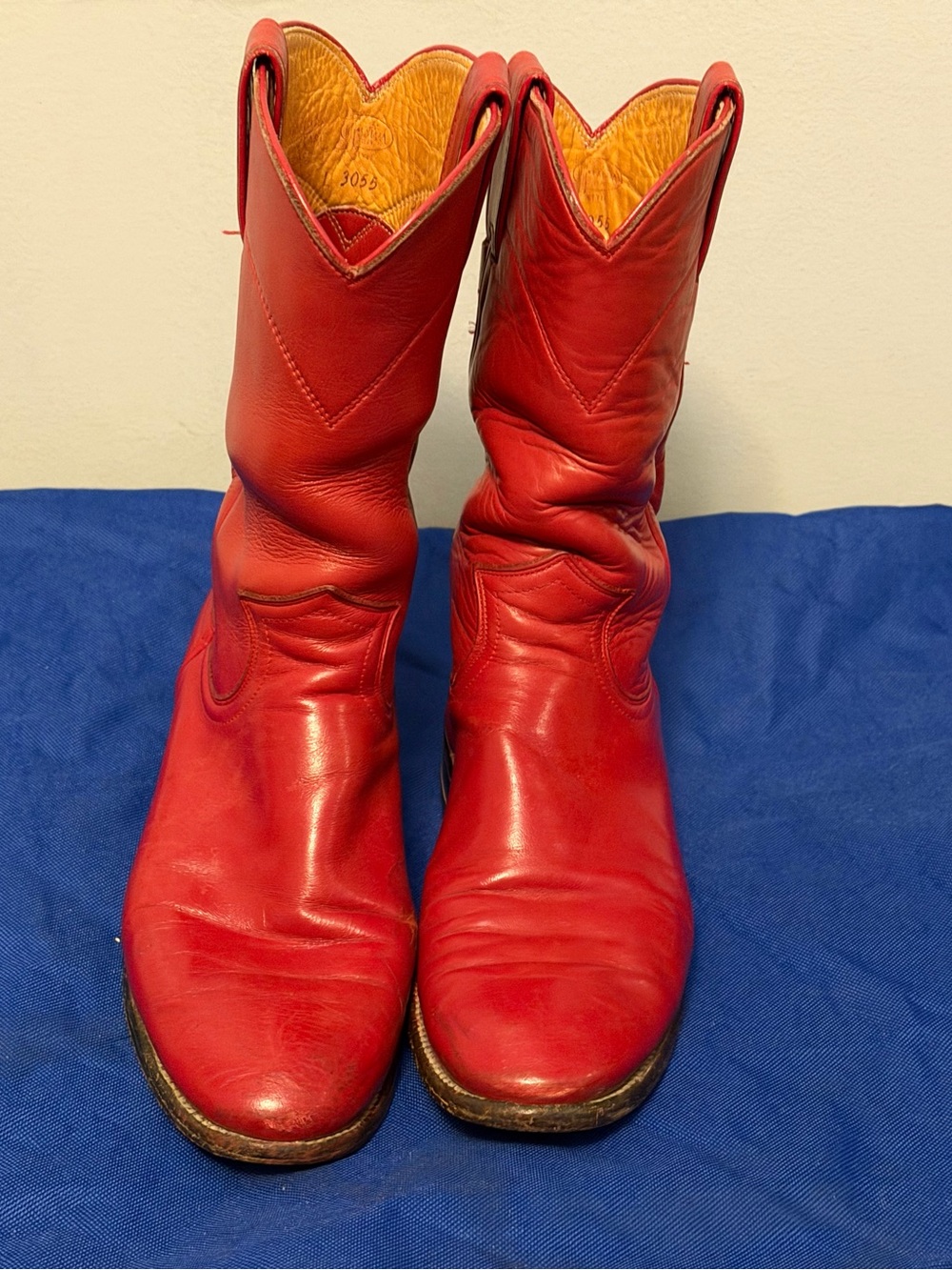 Red 100% Leather Western Boots - Classic Cowboy Style